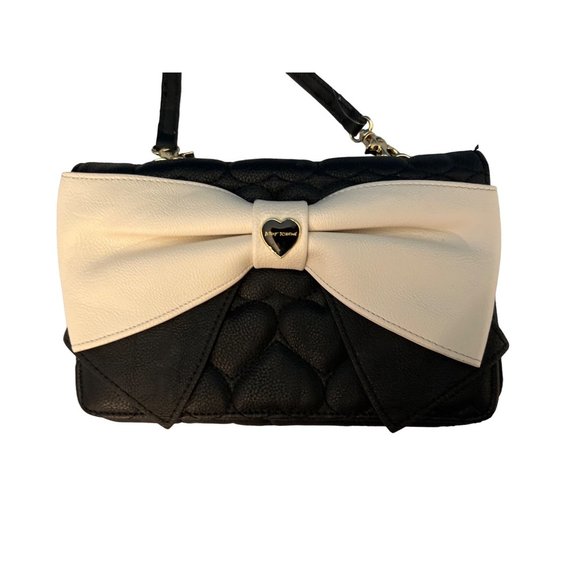 Betsy Johnson crossbody Love Black/White bag - Picture 2 of 13